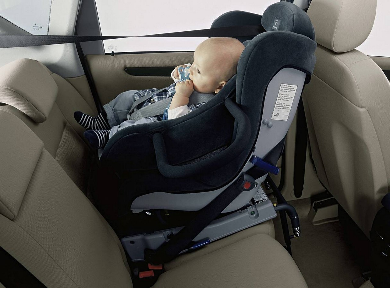 ¿Como llevar a un bebe en el coche?